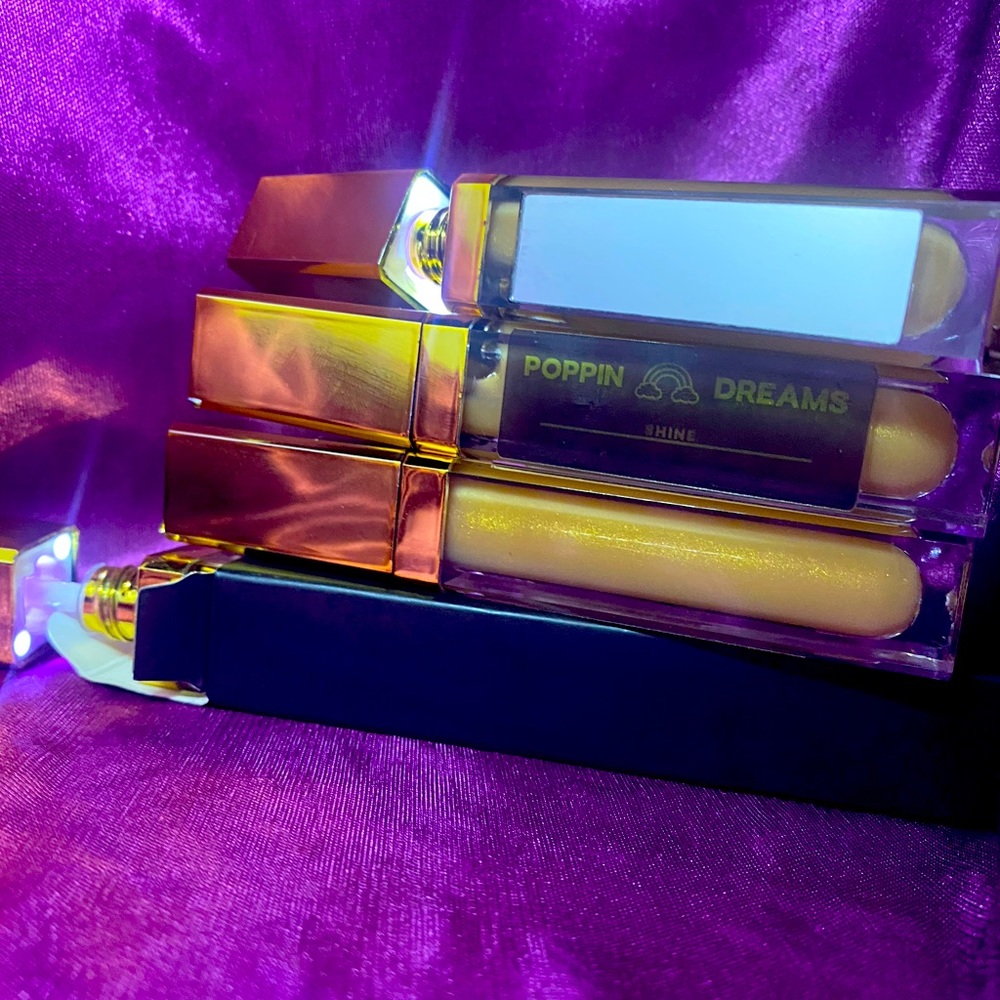 L.E.D. STAR. LIP GLOSS
